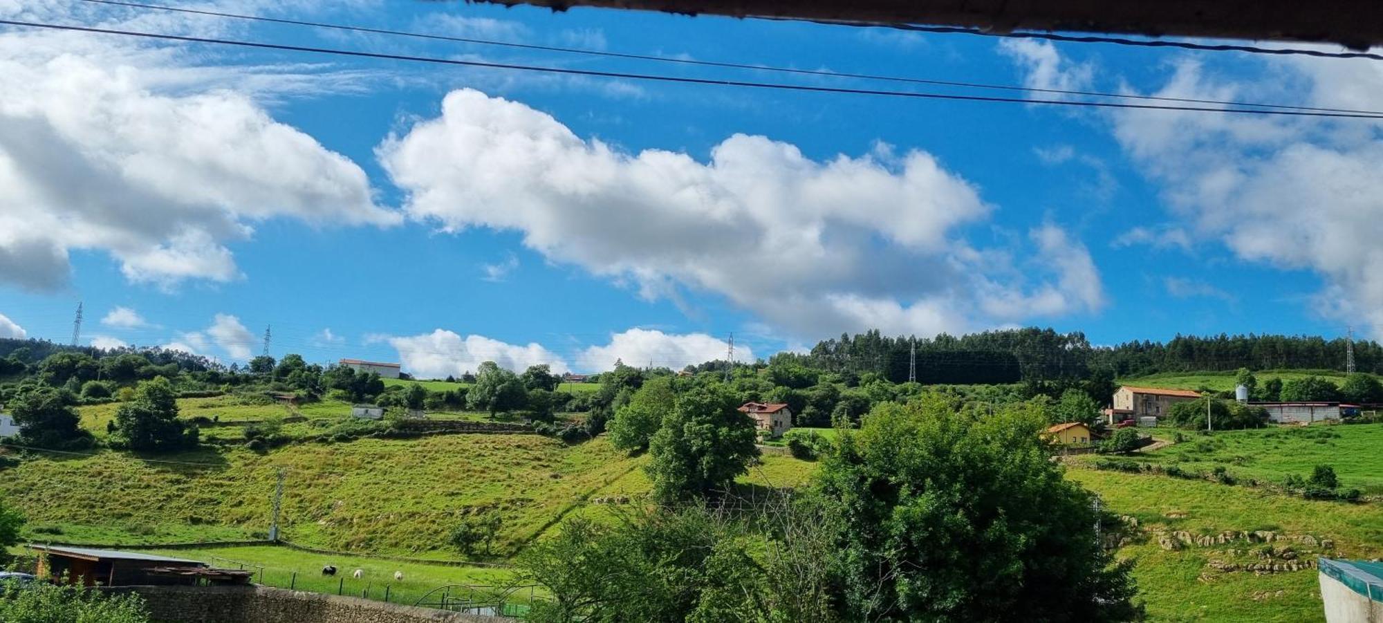 El Balcon De Valles Reocín Exteriör bild